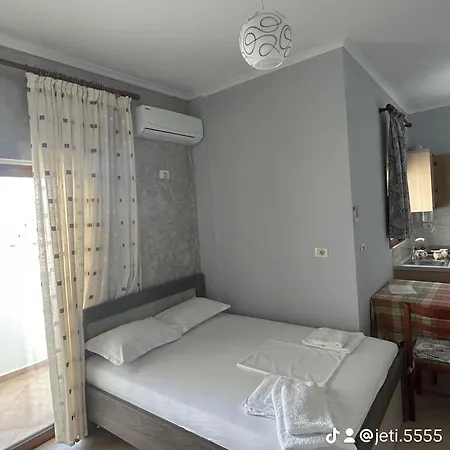 Jeti Guest house