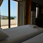 Jeti Guest house *