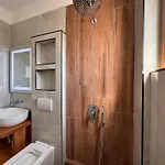 Jeti Guest house
